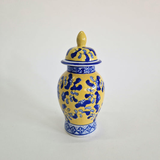 Vintage Yellow and Blue Chinoiserie Ginger Jar with Lid. c 20th Century