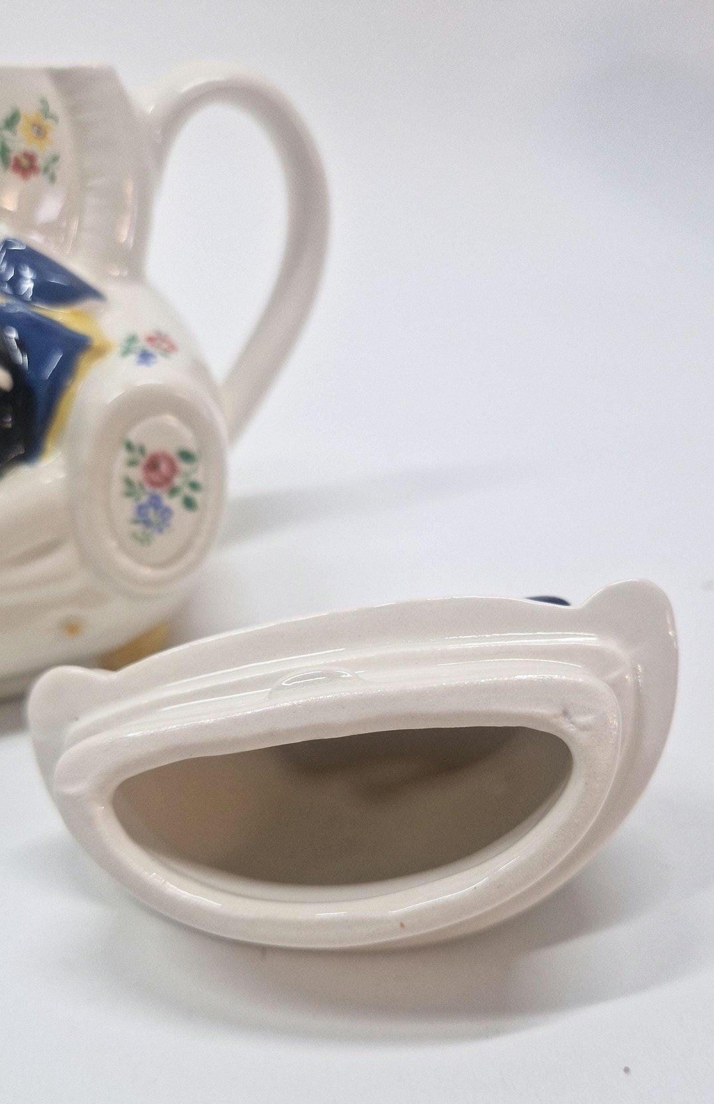 Collectible Wade Whimsical Teapot, Feline Collection. "Cat Nap"  c1980s