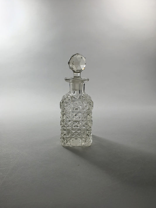 Edwardian Cut Crystal Perfume Decanter: Faceted Stopper, c1900s