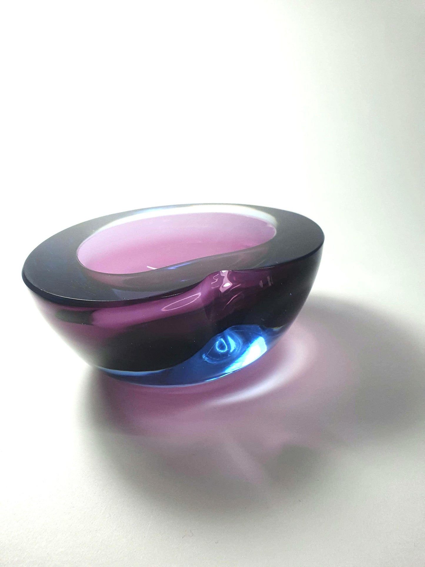 1960s Sommerso Glass Bowl: Vintage Kidney Shape, Pink & Blue Geode