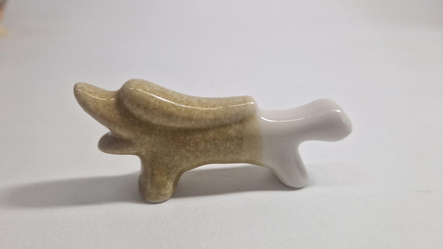 Set of 6 Chopstick Holders or Artist Paintbrush Rests, 5 in Beige, 1 in Green