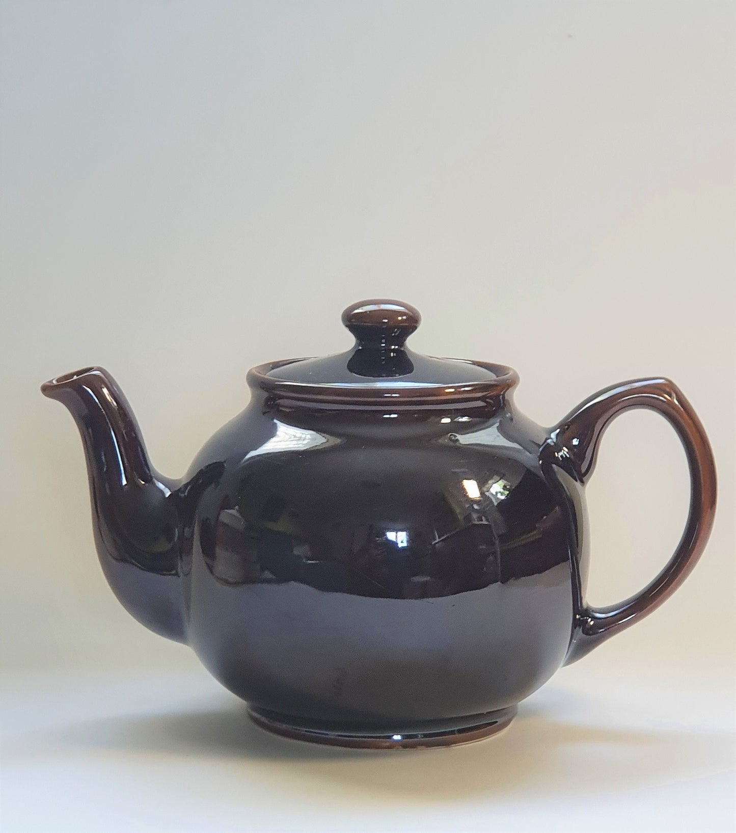 Brown Betty. Sadler Round Belly Teapot. 1980s
