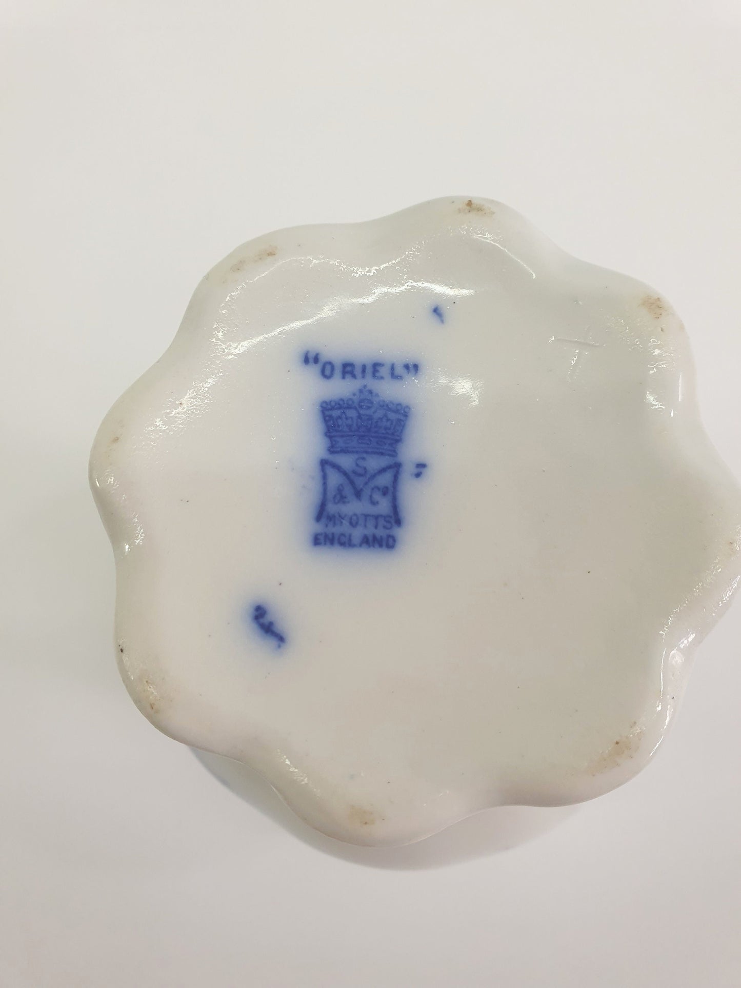 Rare Myotts 'Oriel' Flow Blue Vase or Toothbrush Holder. c1900s