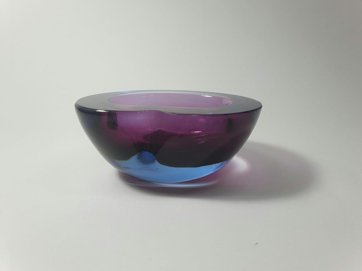 1960s Sommerso Glass Bowl: Vintage Kidney Shape, Pink & Blue Geode
