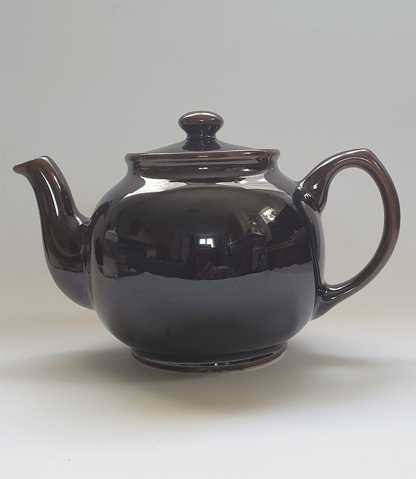 Brown Betty. Sadler Round Belly Teapot. 1980s