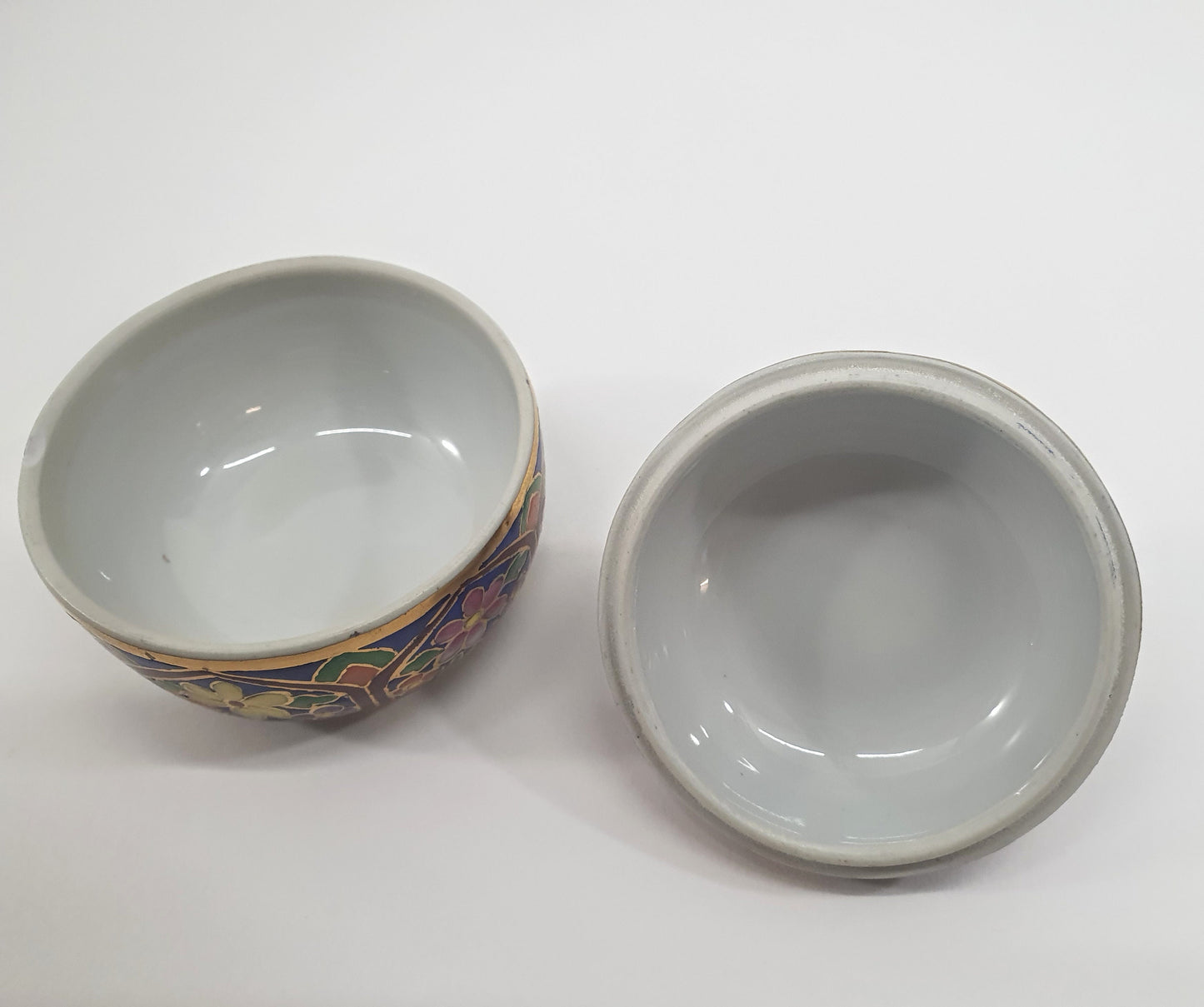 Vintage Porcelain Thai Benjarong Style Pot and Lid. c 1990