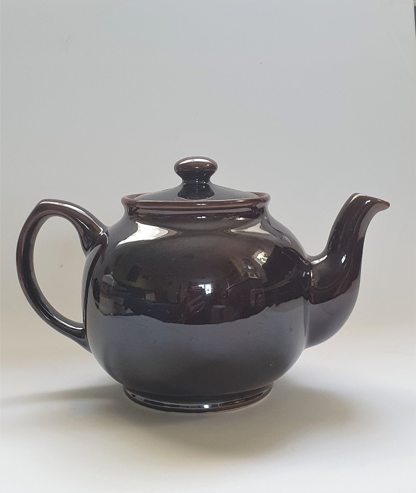 Brown Betty. Sadler Round Belly Teapot. 1980s