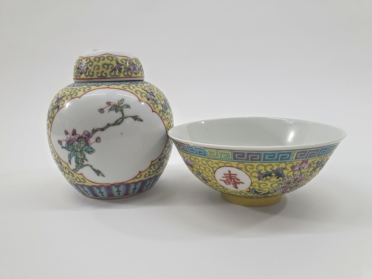 Vintage Jingdezhen Rose Chinese Ginger Jar and Bowl, c1990s, Delightful sweet container and dish