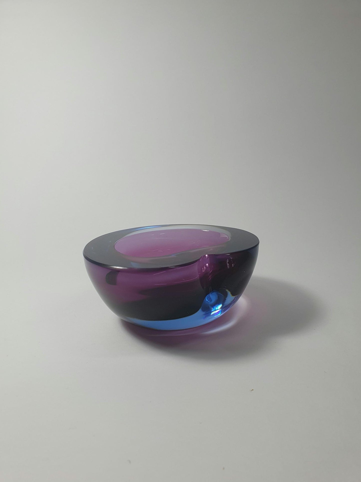 1960s Sommerso Glass Bowl: Vintage Kidney Shape, Pink & Blue Geode